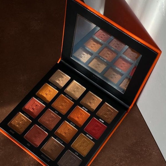 Beauty Bay "Fiery 16 Colour" palette - Picture 4 of 4